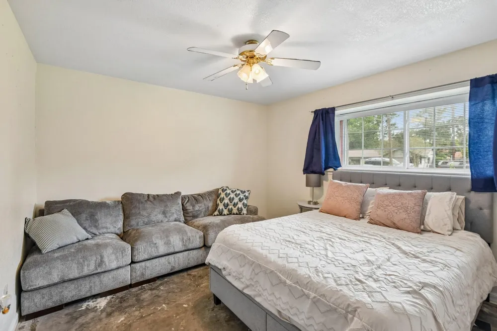 401 Southern Oaks Drive Lake Jackson, TX 77566