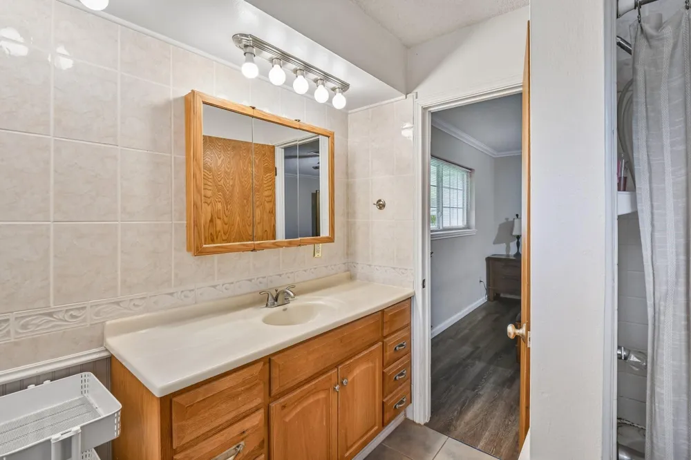 401 Southern Oaks Drive Lake Jackson, TX 77566