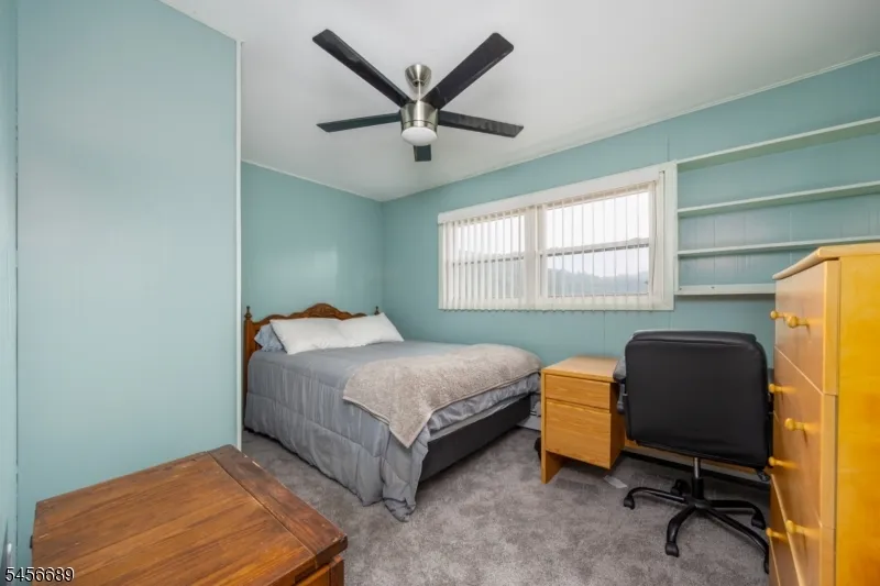 19 Lakeside Dr Vernon, NJ 07461