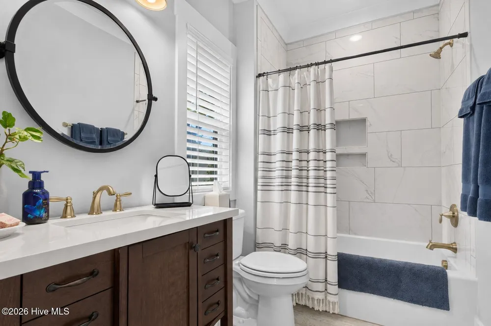 1107 Caswell Avenue Southport, NC 28461