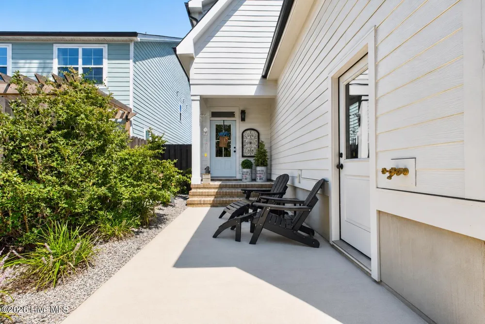 1107 Caswell Avenue Southport, NC 28461