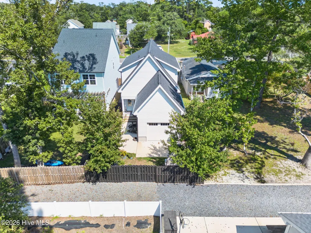 1107 Caswell Avenue Southport, NC 28461