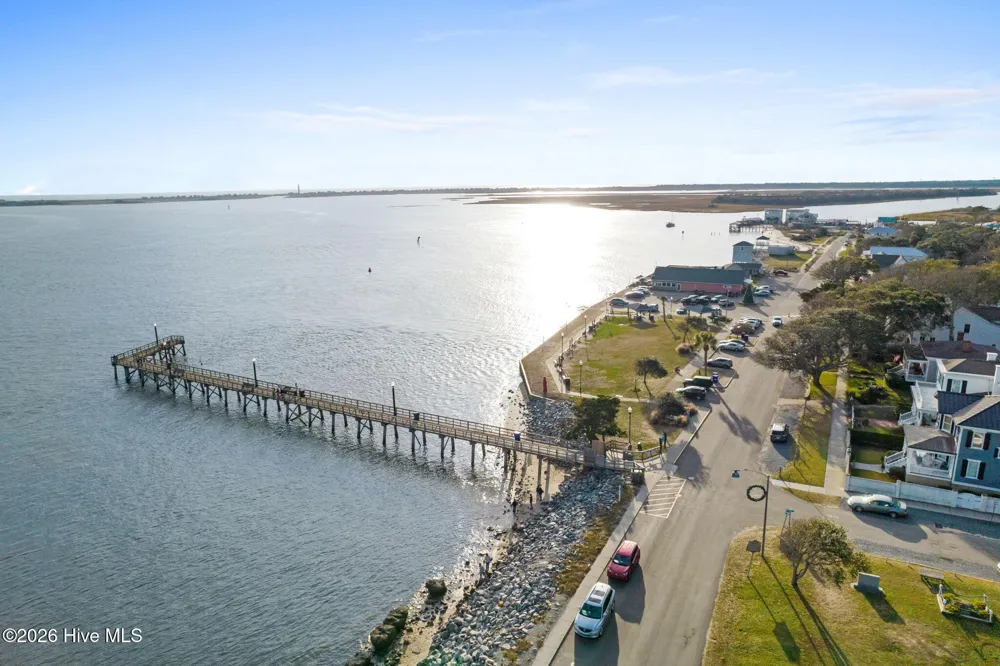 1107 Caswell Avenue Southport, NC 28461