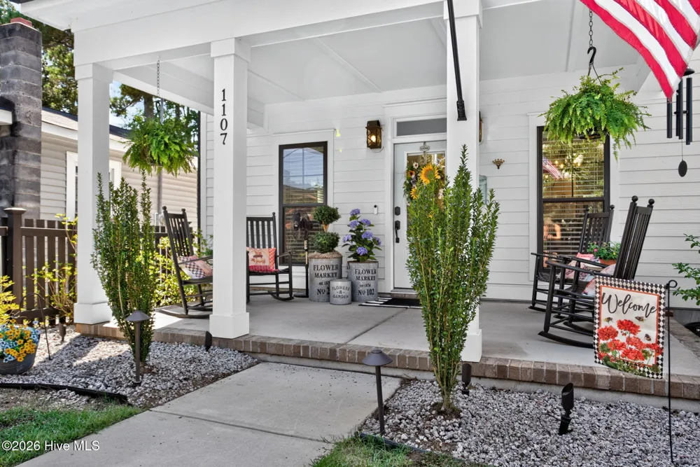 1107 Caswell Avenue Southport, NC 28461