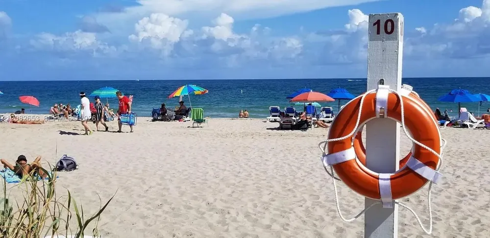 4627 Bougainvilla Dr #2E Lauderdale By The Sea, FL 33308