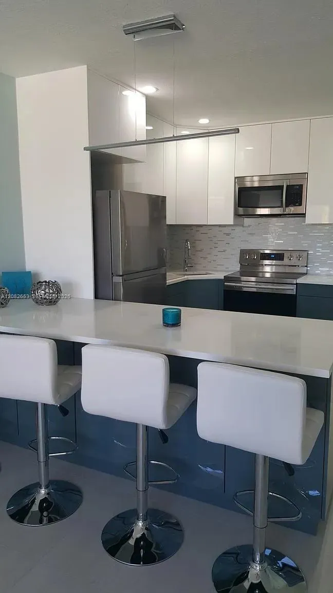 4627 Bougainvilla Dr #2E Lauderdale By The Sea, FL 33308