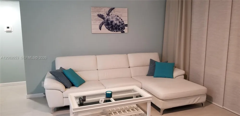 4627 Bougainvilla Dr #2E Lauderdale By The Sea, FL 33308