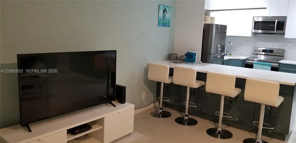 4627 Bougainvilla Dr #2E Lauderdale By The Sea, FL 33308
