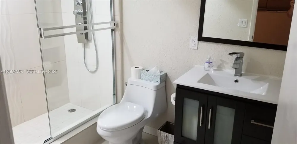 4627 Bougainvilla Dr #2E Lauderdale By The Sea, FL 33308