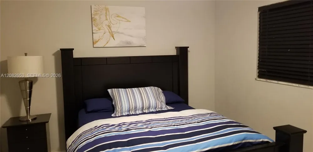 4627 Bougainvilla Dr #2E Lauderdale By The Sea, FL 33308