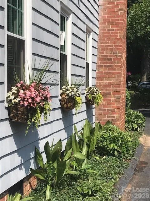 1907 Charlotte Drive Charlotte, NC 28203