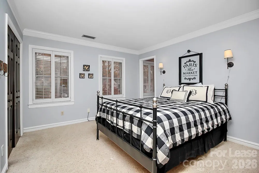 1907 Charlotte Drive Charlotte, NC 28203