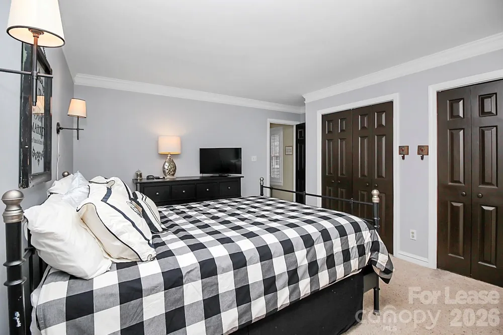 1907 Charlotte Drive Charlotte, NC 28203
