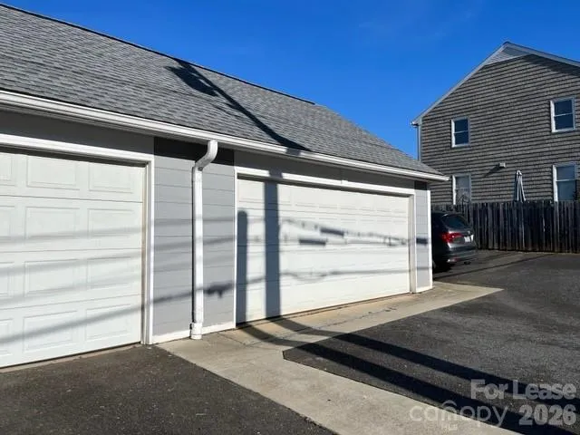 1907 Charlotte Drive Charlotte, NC 28203