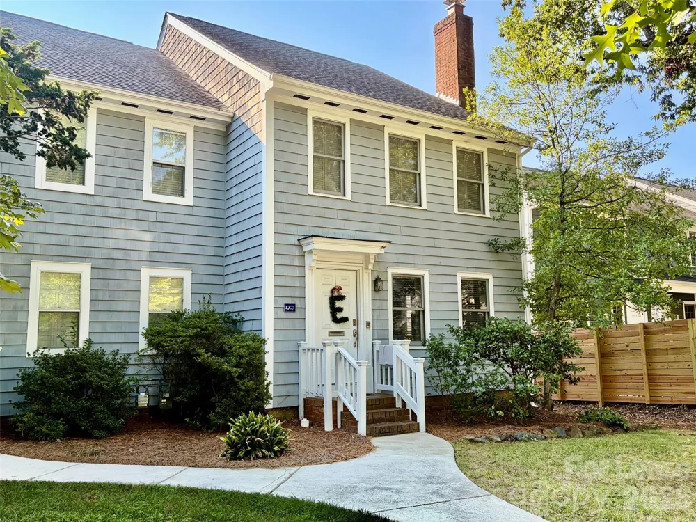 1907 Charlotte Drive Charlotte, NC 28203