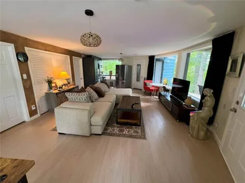 532 Embry Lane