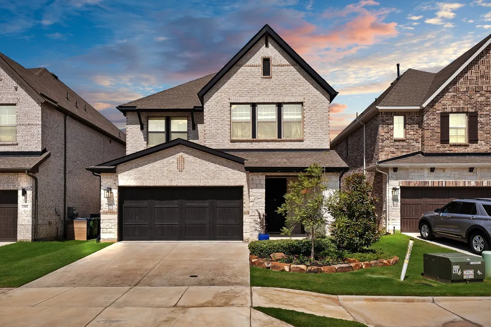 2585 Four Roses Drive Lewisville, TX 75056
