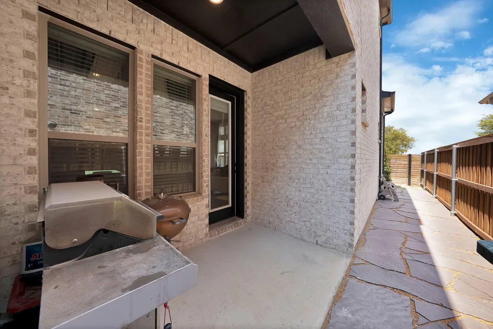 2585 Four Roses Drive Lewisville, TX 75056