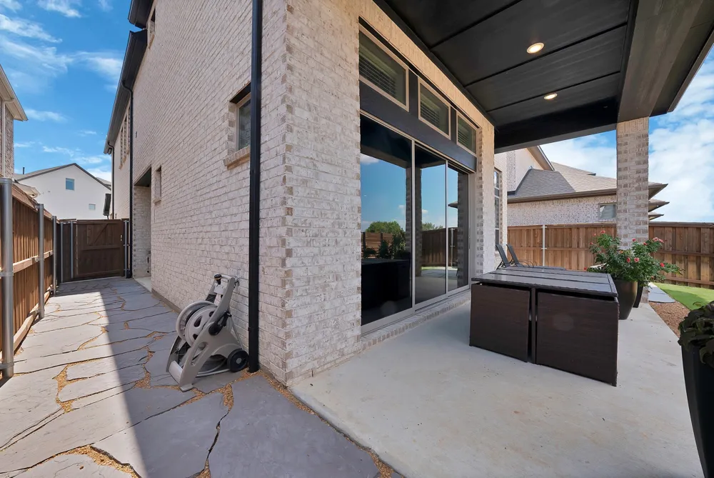 2585 Four Roses Drive Lewisville, TX 75056