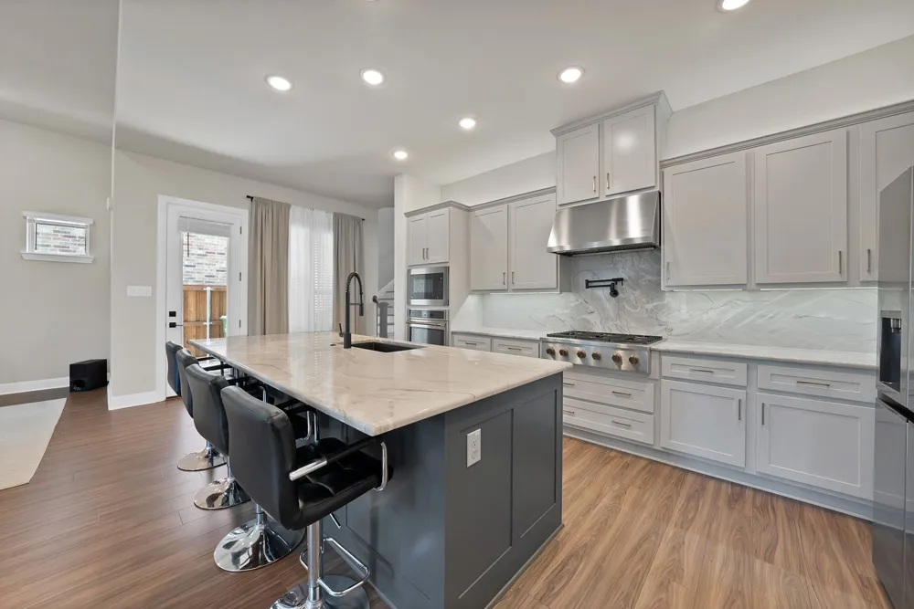 2585 Four Roses Drive Lewisville, TX 75056