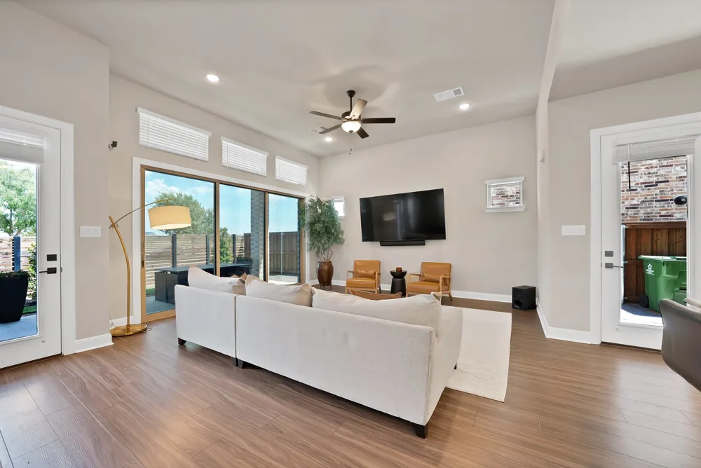 2585 Four Roses Drive Lewisville, TX 75056