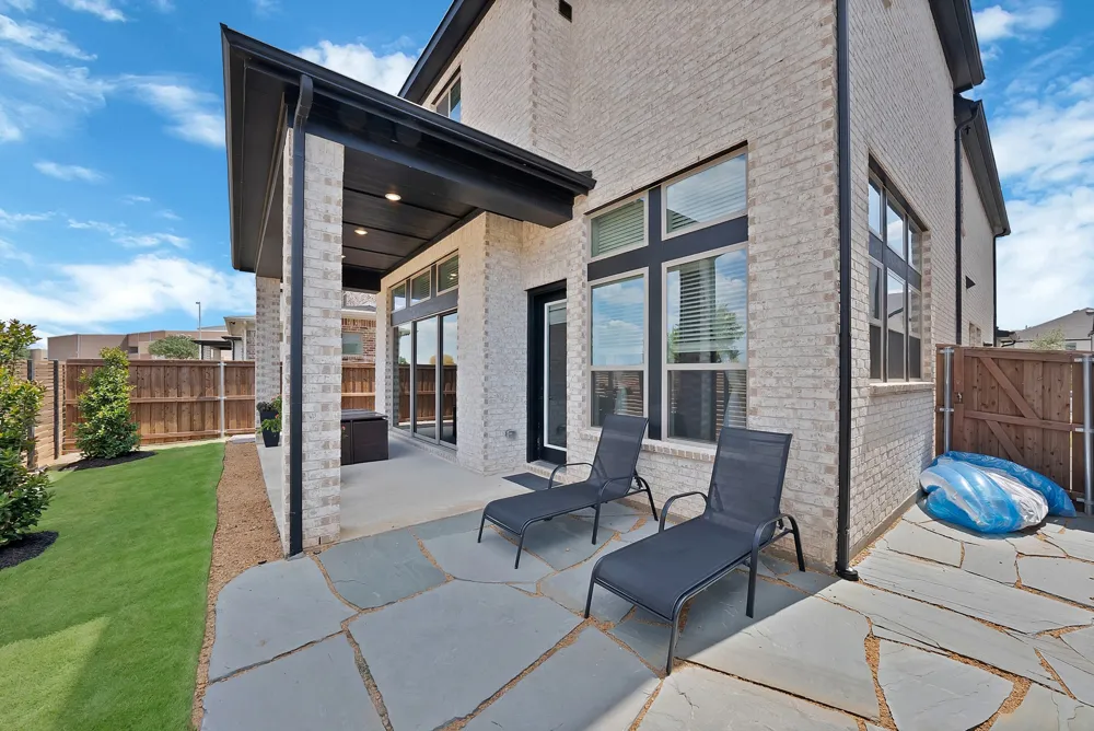 2585 Four Roses Drive Lewisville, TX 75056