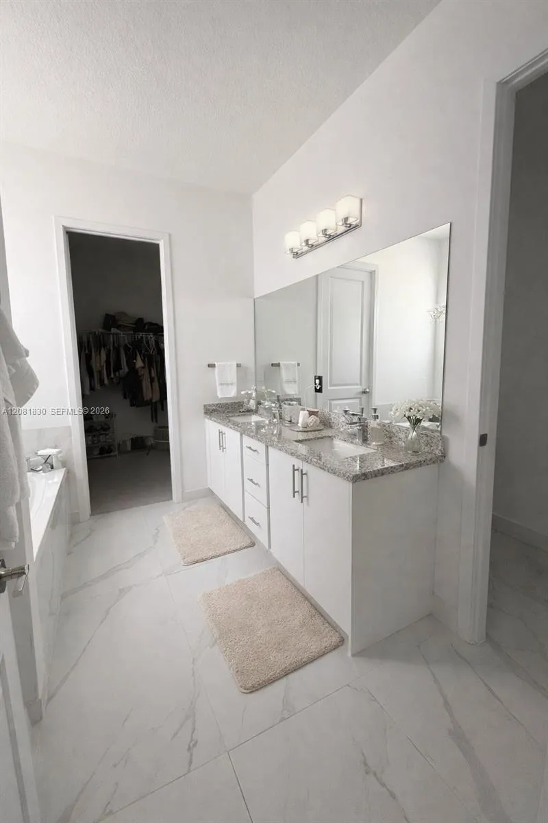 22255 SW 132 Ave Miami, FL 33170