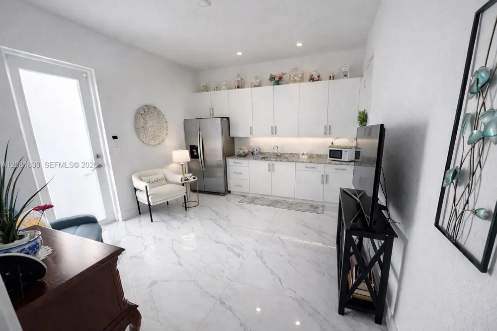 22255 SW 132 Ave Miami, FL 33170