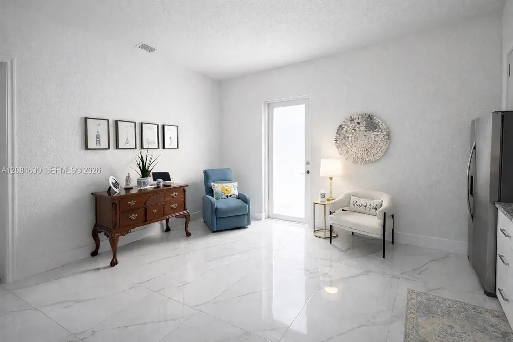 22255 SW 132 Ave Miami, FL 33170