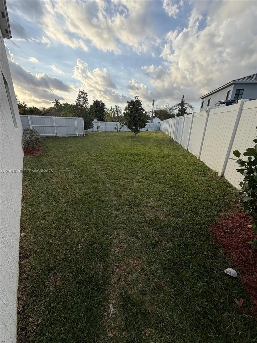 22255 SW 132 Ave Miami, FL 33170