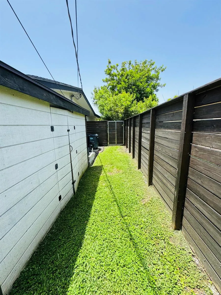 2171 NE 62ND COURT Fort Lauderdale, FL 33308