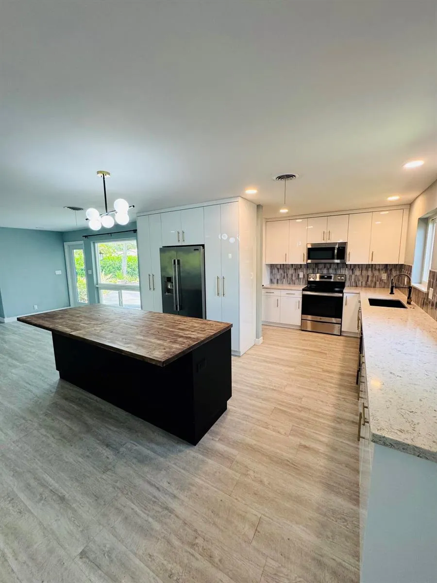 2171 NE 62ND COURT Fort Lauderdale, FL 33308