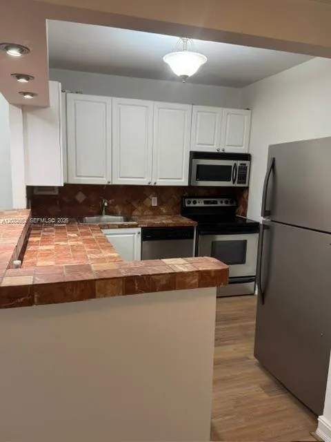 1455 Treasure Dr #4M North Bay Village, FL 33141