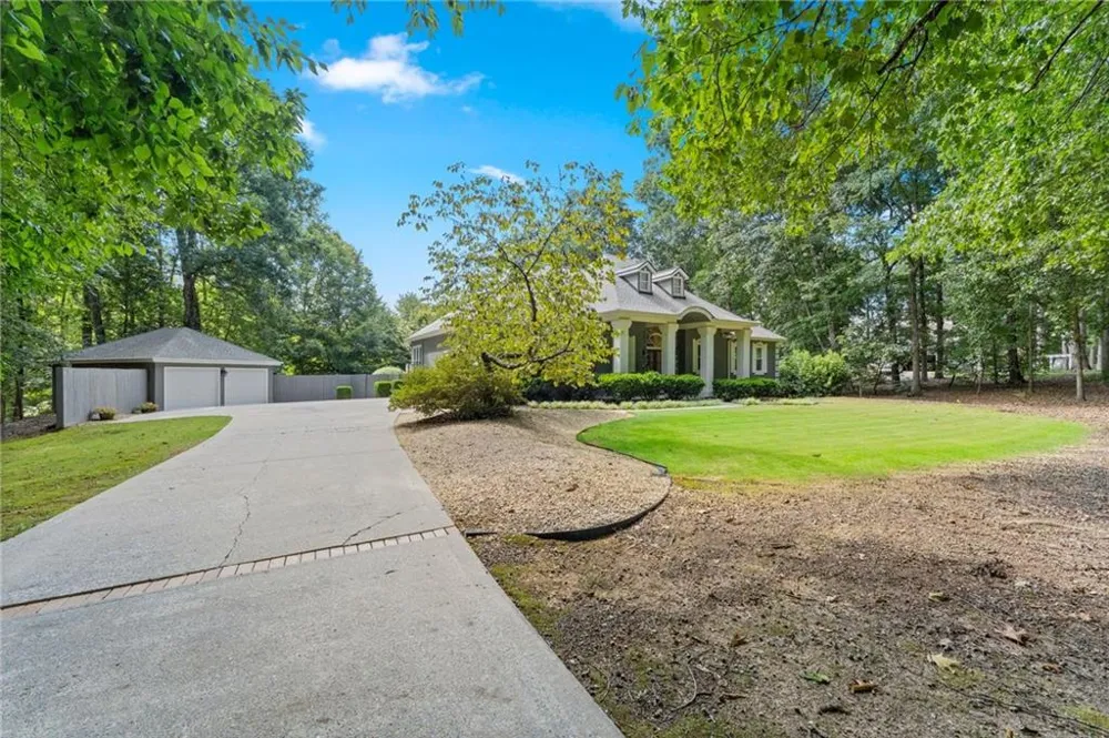 5725 Ash Drive Cumming, GA 30040