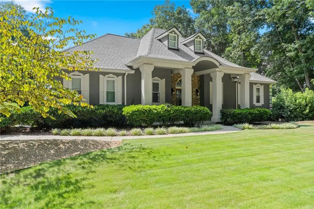 5725 Ash Drive Cumming, GA 30040