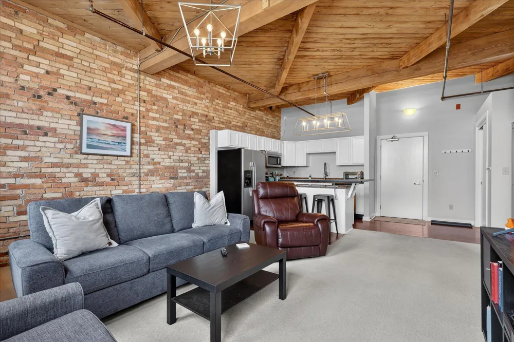 940 Monroe Avenue NW #462 Grand Rapids, MI 49503