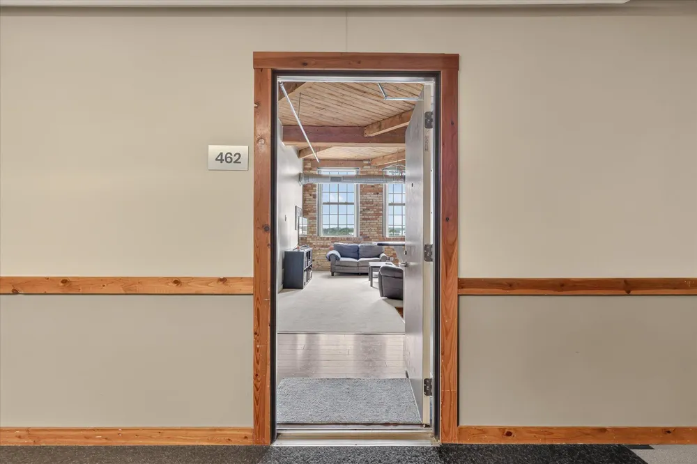 940 Monroe Avenue NW #462 Grand Rapids, MI 49503
