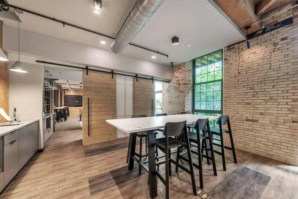 940 Monroe Avenue NW #462 Grand Rapids, MI 49503