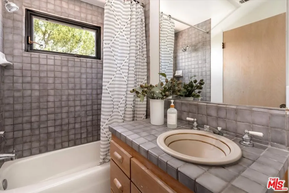 2745 Torito Road Santa Barbara, CA 93108