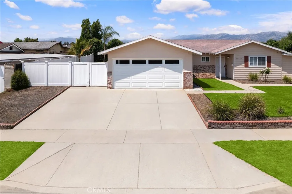 21127 E Cypress Street Covina, CA 91724