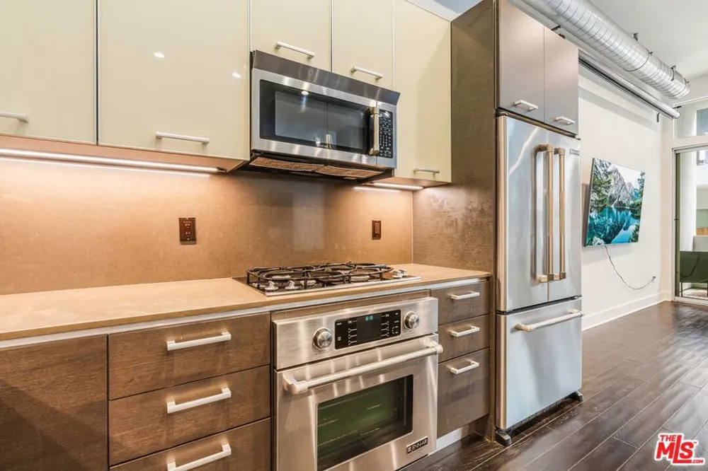 13320 Beach Avenue #207 Los Angeles, CA 90292