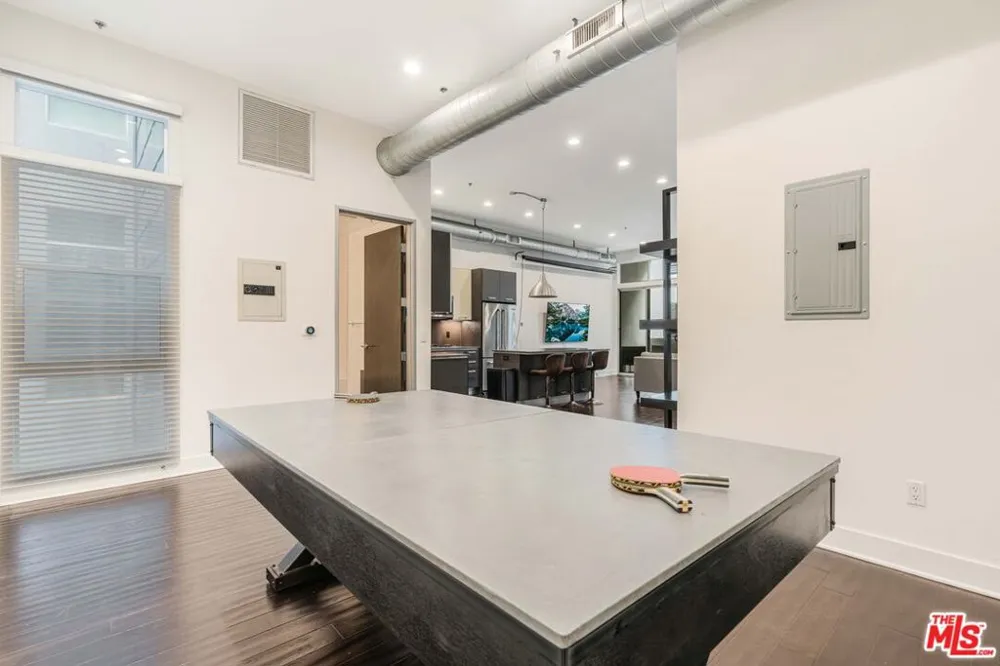 13320 Beach Avenue #207 Los Angeles, CA 90292