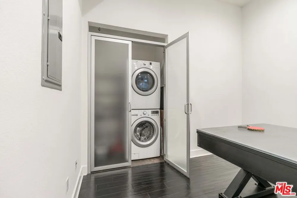 13320 Beach Avenue #207 Los Angeles, CA 90292