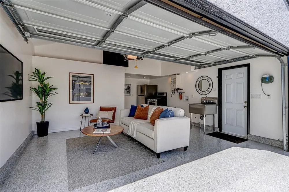 910 Firmona Avenue Redondo Beach, CA 90278