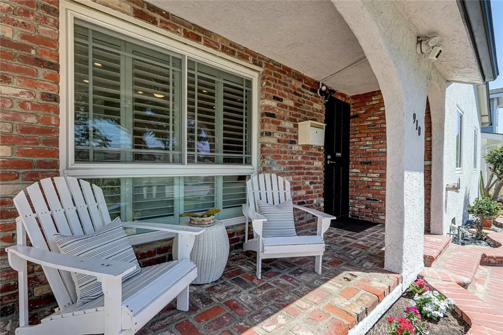 910 Firmona Avenue Redondo Beach, CA 90278