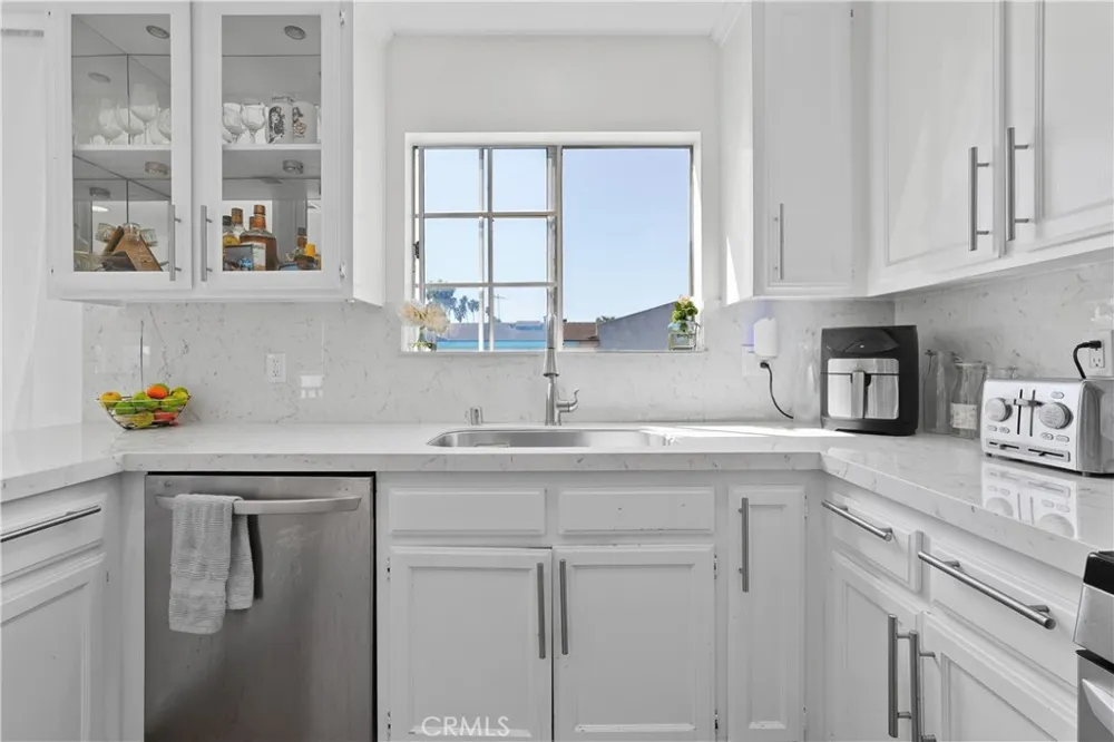 2911 S Pacific San Pedro, CA 90731