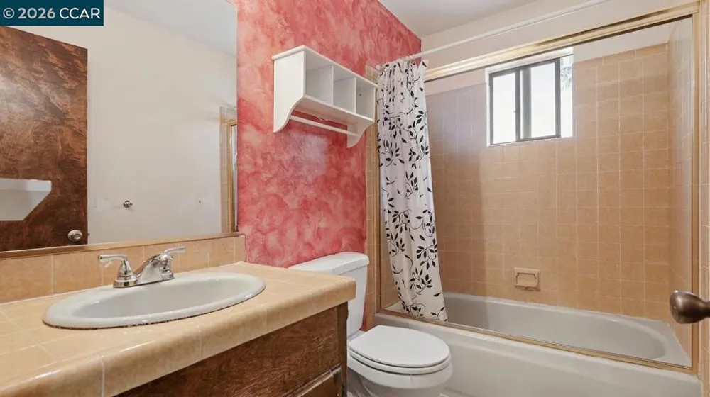 619 Shaddick Dr Antioch, CA 94509