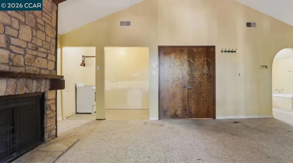 619 Shaddick Dr Antioch, CA 94509