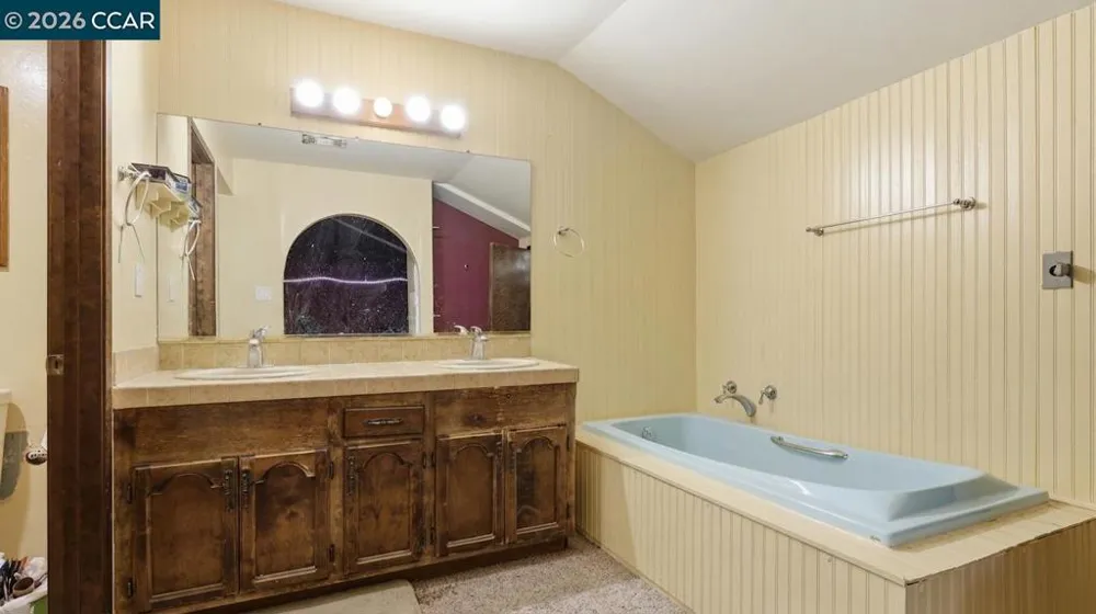 619 Shaddick Dr Antioch, CA 94509