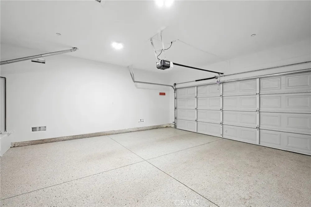 7101 Oso Avenue #14 Winnetka, CA 91306